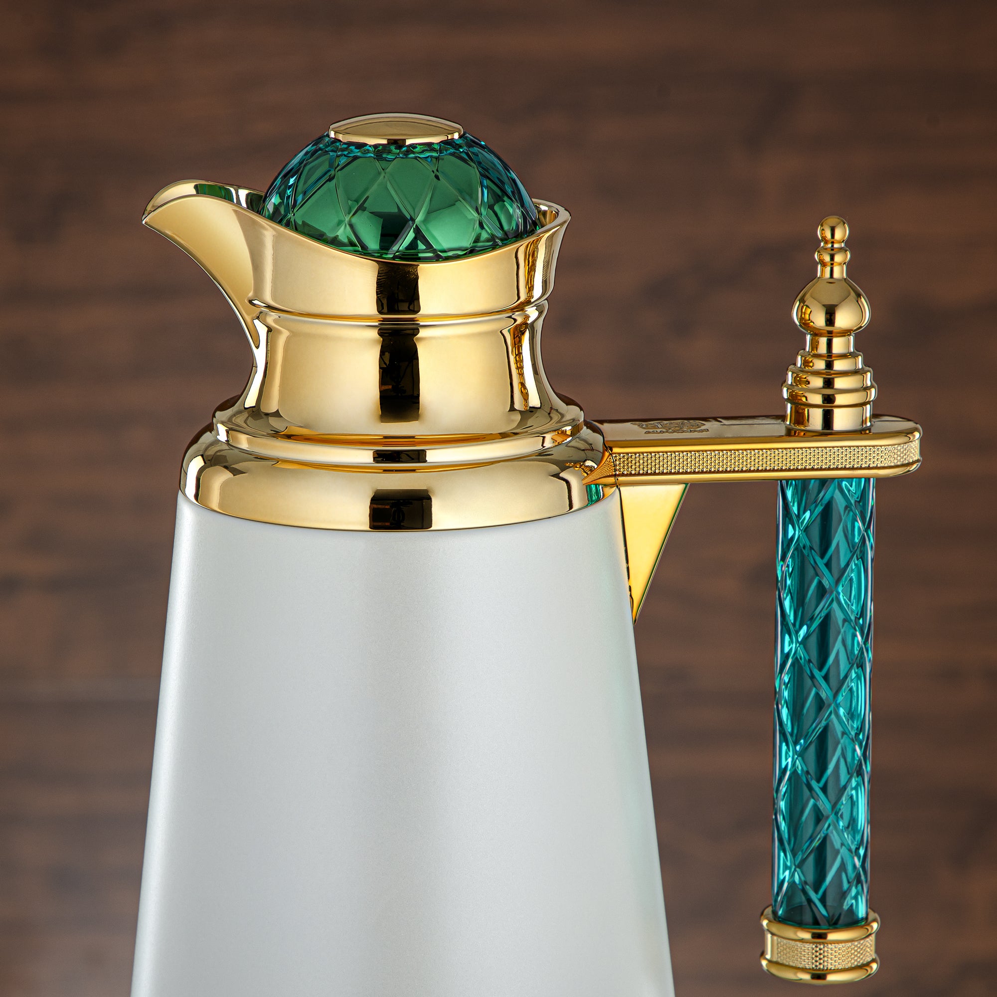 Almarjan Vacuum Flask Set, Push Button, Acrylic Handle - 0.7L + 1L, White, Gold & Green (CBY+CBZ-WGG) - Classic Vacuum Flasks