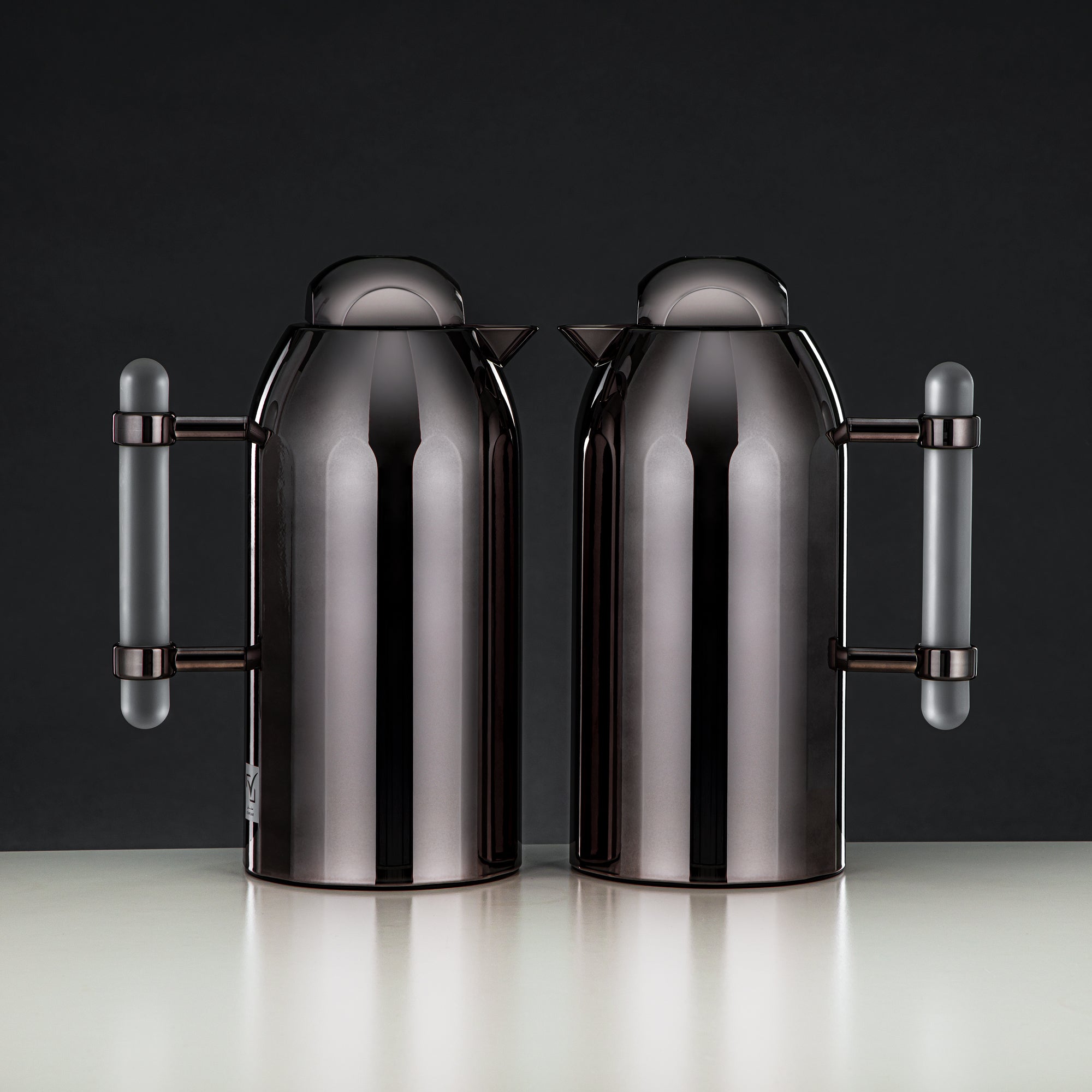 Almarjan Vacuum Flask Set Gun Black with Frost Handle 1L + 1L (FG211-AB-100 GBL/FA) – Elegant Serving | Ramadan & Gatherings