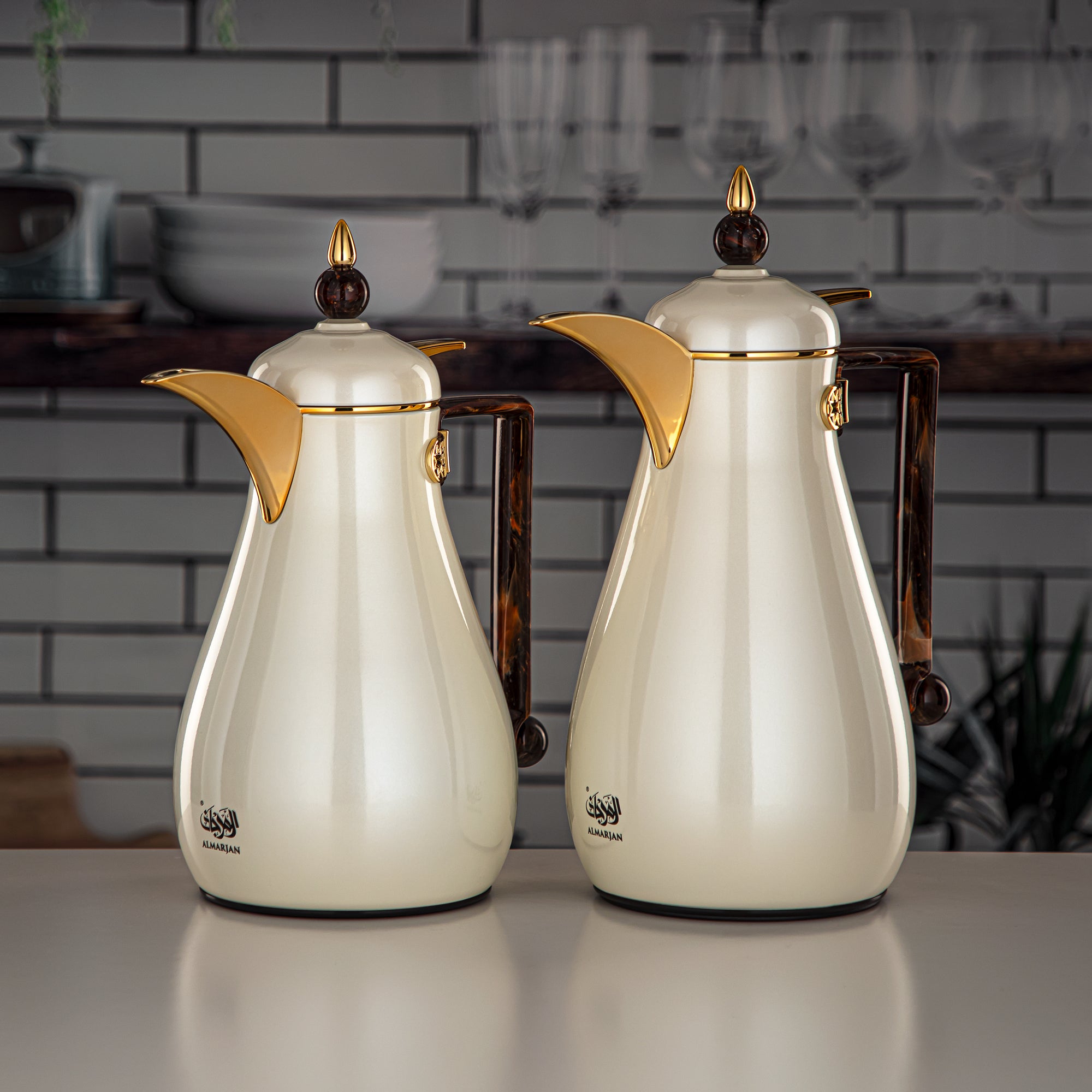 Almarjan 2 Pieces Vacuum Flask Set Pearl White & Gold - FG803-070/100 PBR/PW