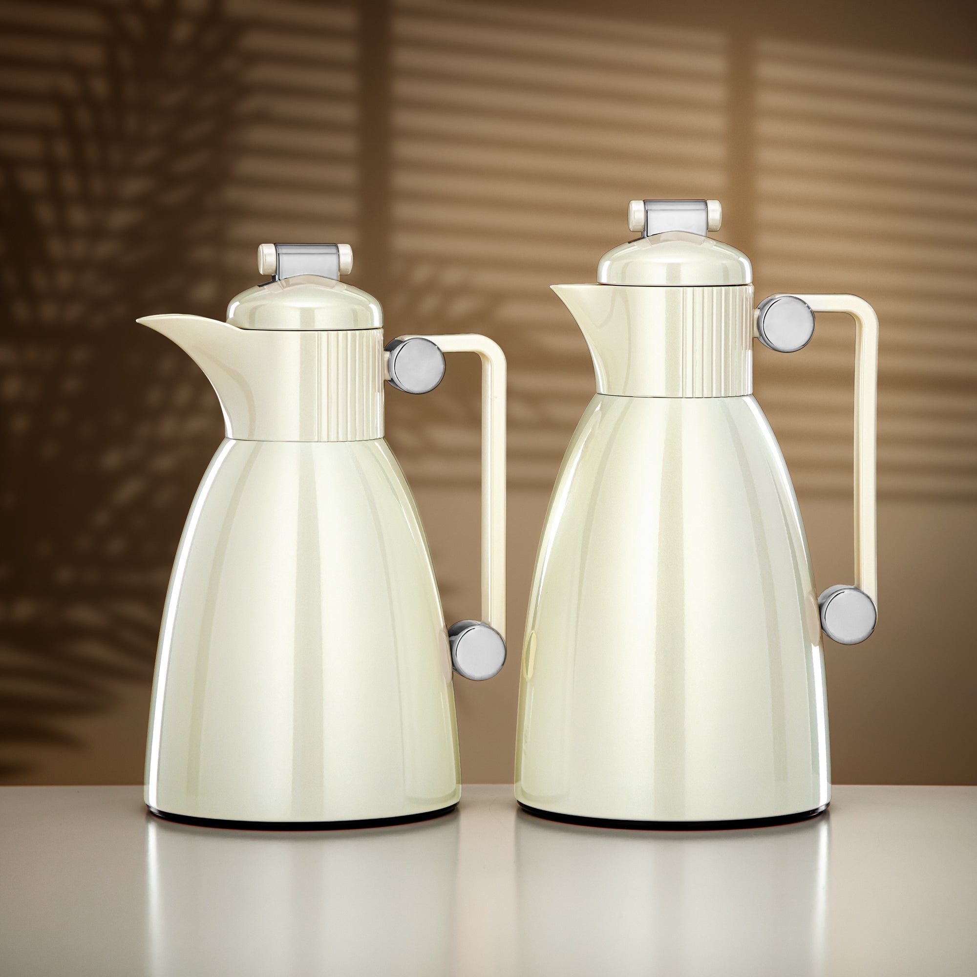 Almarjan Vacuum Flask Set 0.7L & 1L Pearl White & Silver