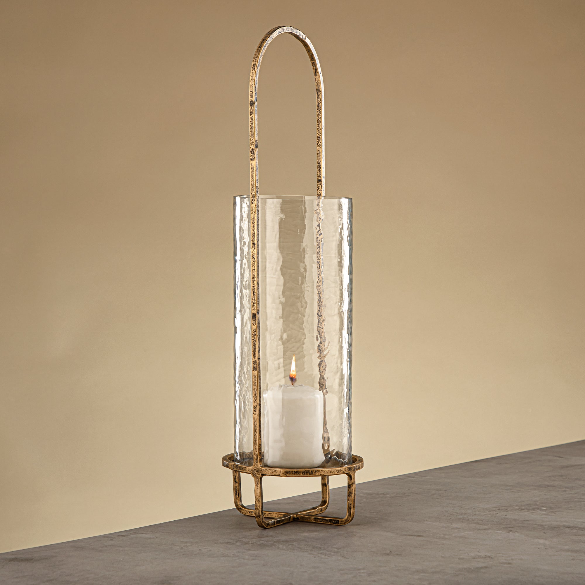 Almarjan Miles Hurricane Lantern Hammered Clear Glass 13.5x13.5x47 CM Antique Gold Stand (GMT2960005)
