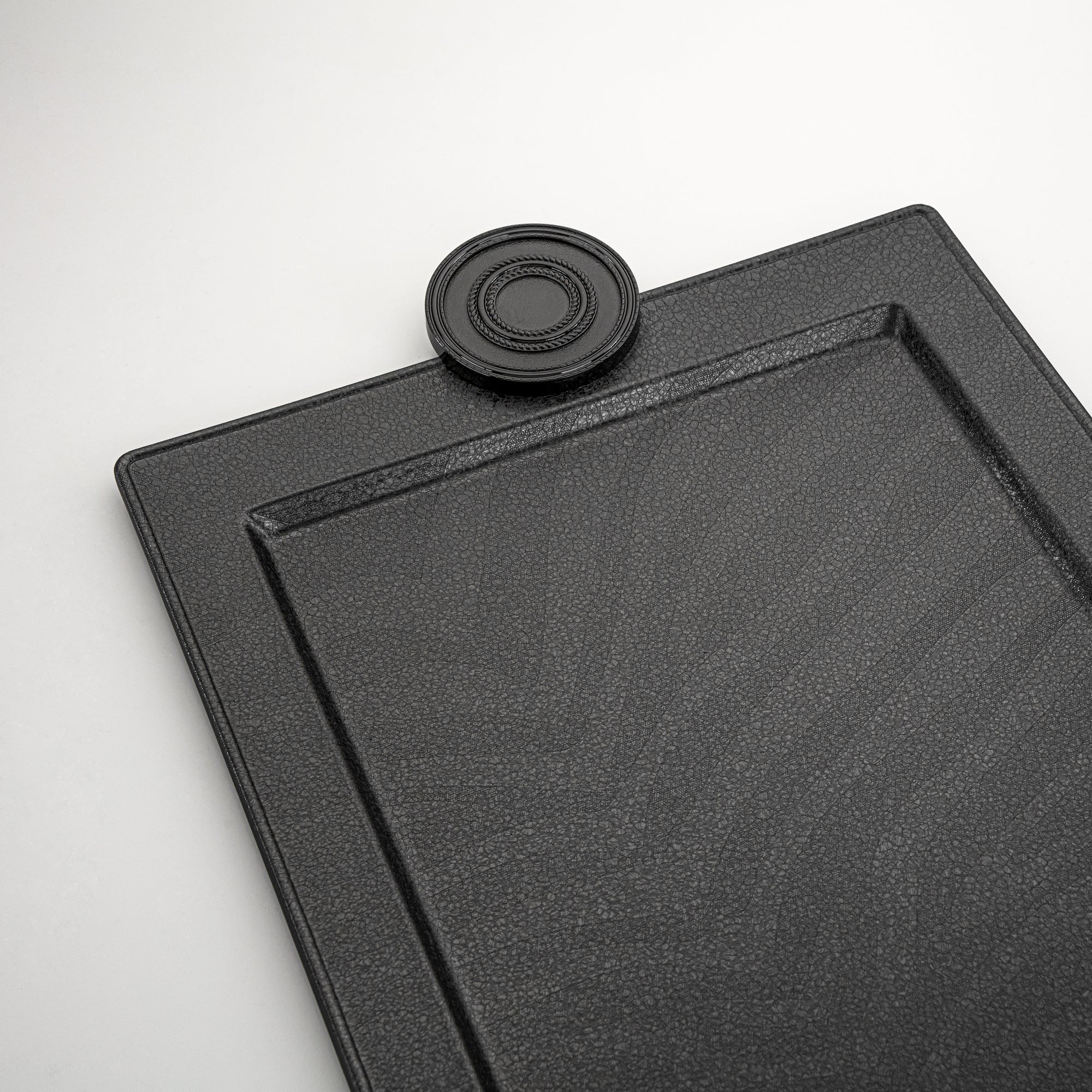 صينية تقديم المرجان 59 سم أسود متشقق