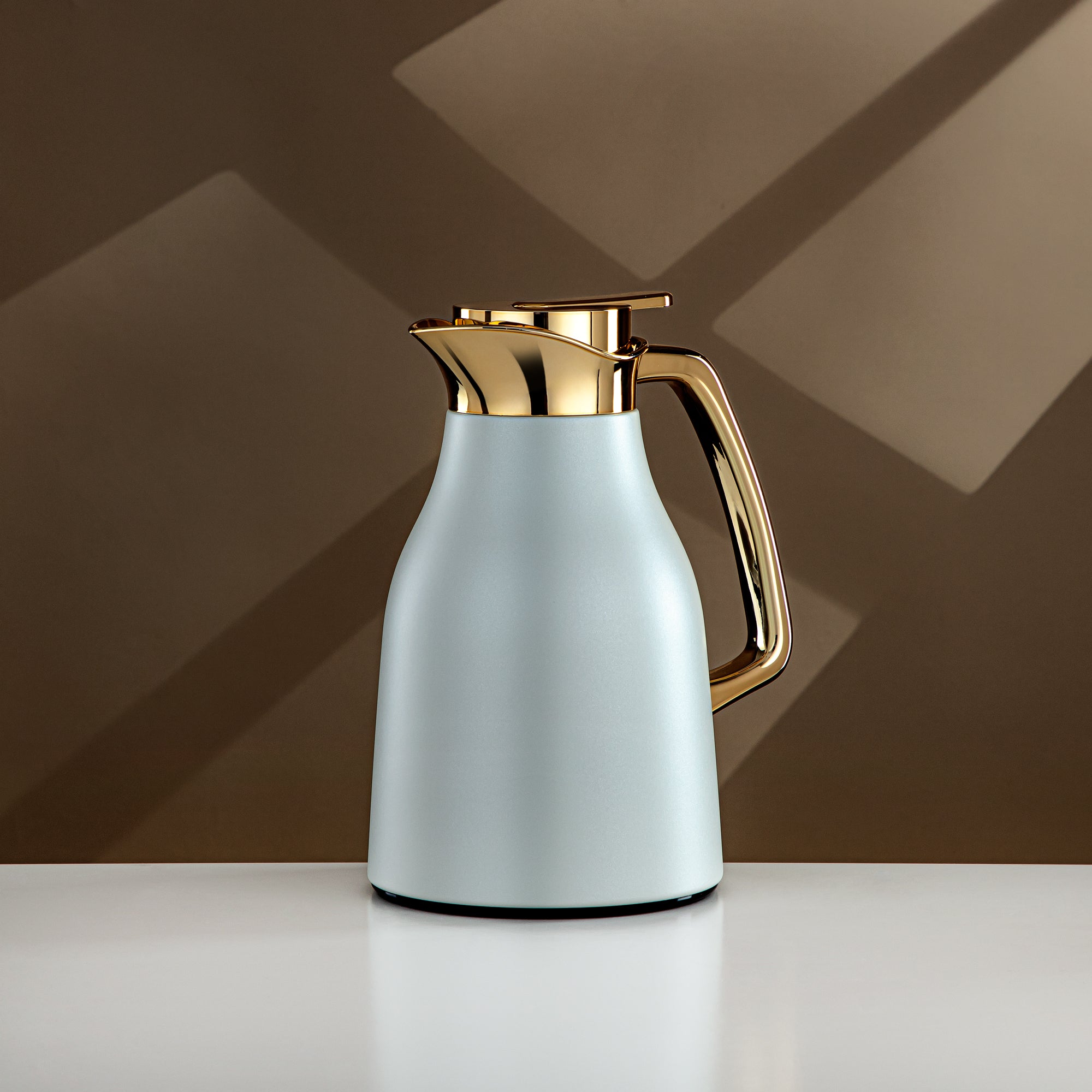 Almarjan Vacuum Flask Set Matt Grey & Gold 0.7L + 1L (RGC-0700Q265YZC95+1000Q265YZC95) – Elegant Serving | Ramadan & Gatherings