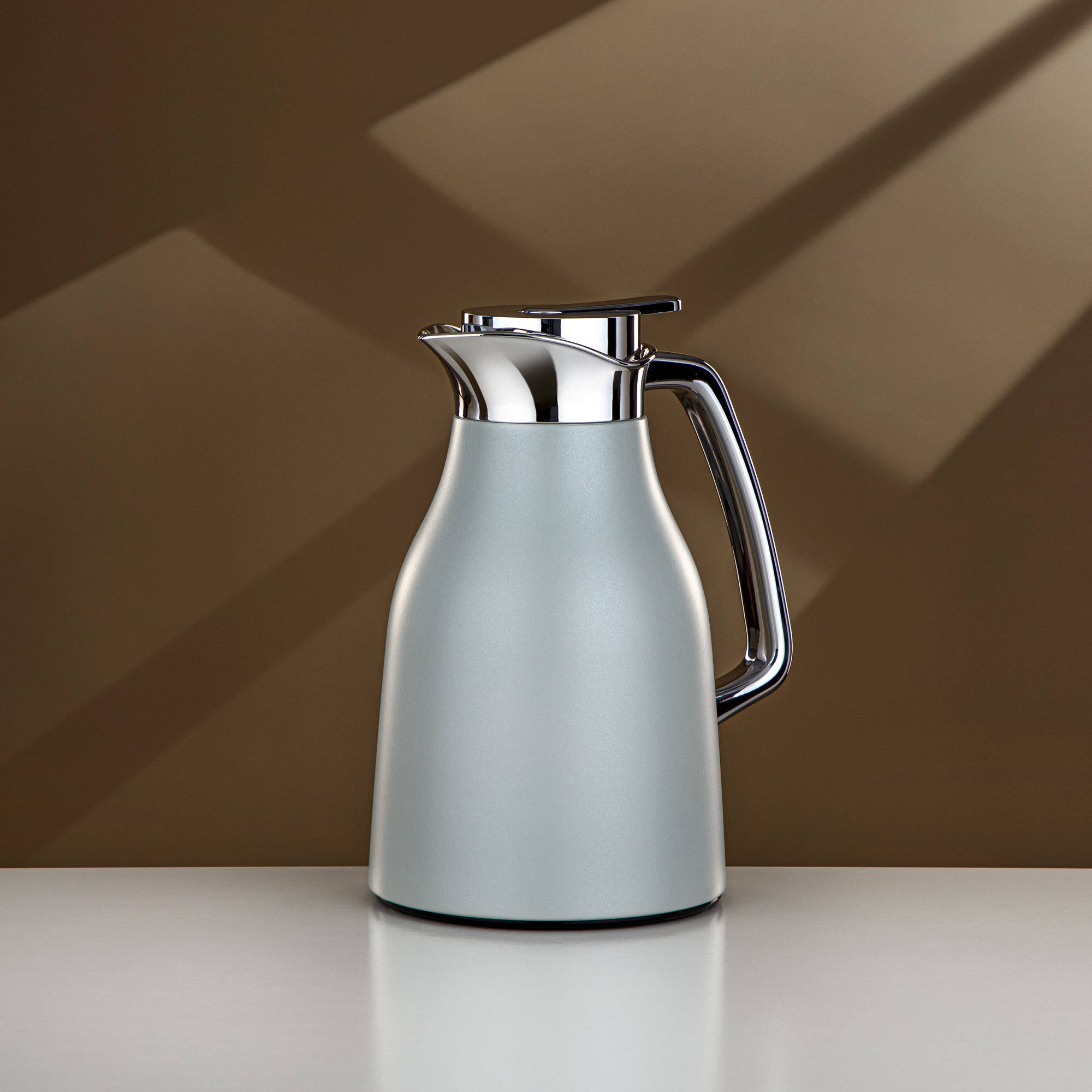 Almarjan Vacuum Flask Set Matt Grey & Silver 0.7L + 1L (RGC-0700Q265YZC+1000Q265YZC) – Elegant Serving | Ramadan & Gatherings