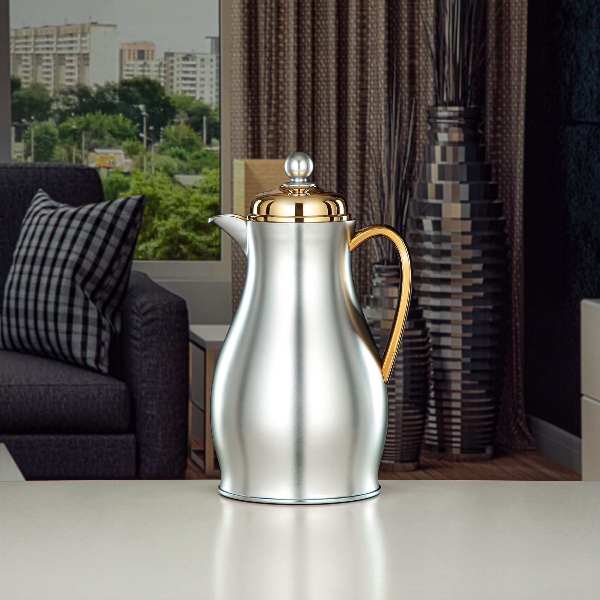 Almarjan Vacuum Flask Metal Body with Glass Liner 0.7L Matt Silver & Gold (RPA-070-MSG) – Everyday Elegance Collection