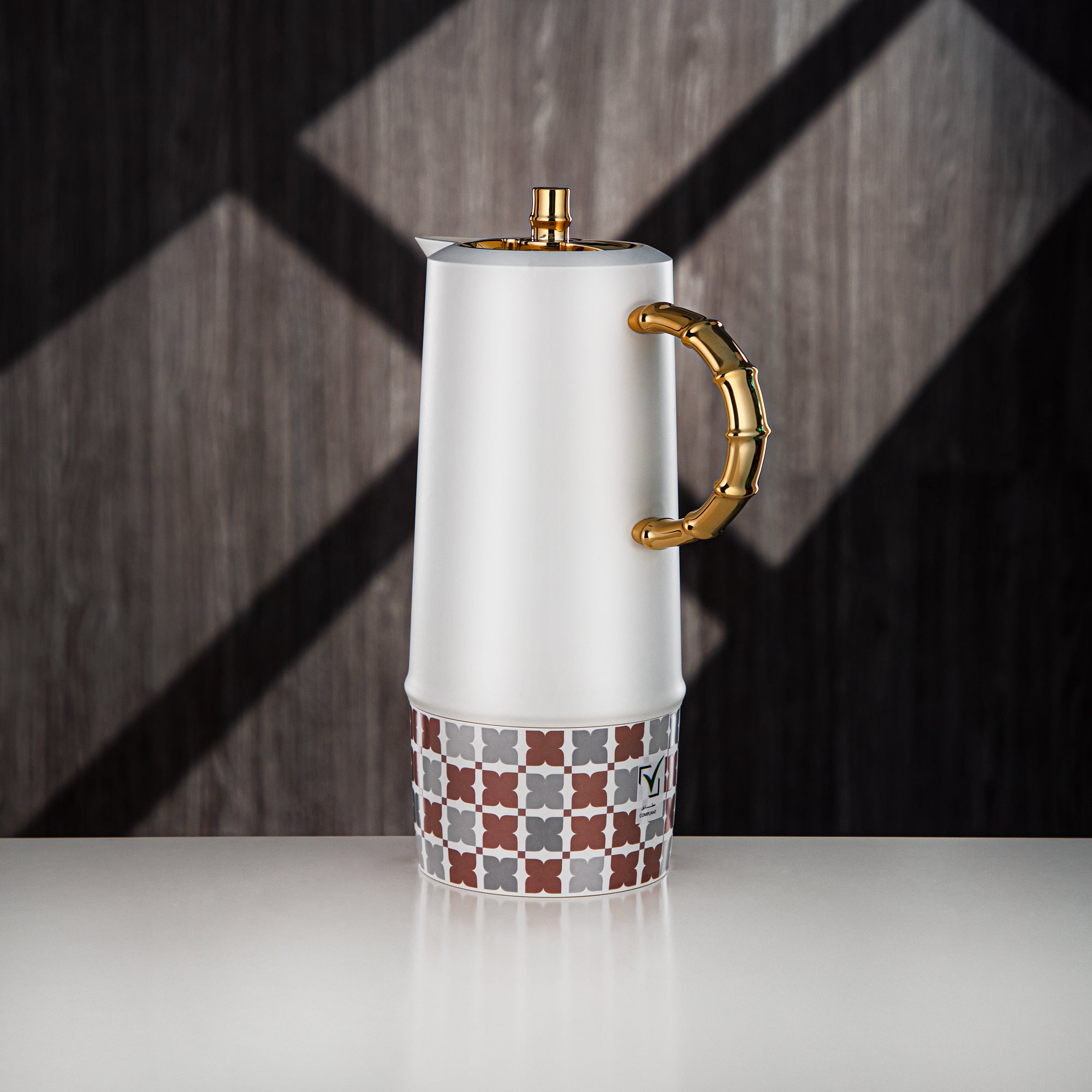 Almarjan Vacuum Flask Set, Push Button, ABS, 0.6L + 1L, White & Gold (SJ28WG) - Serving Tea & Coffee