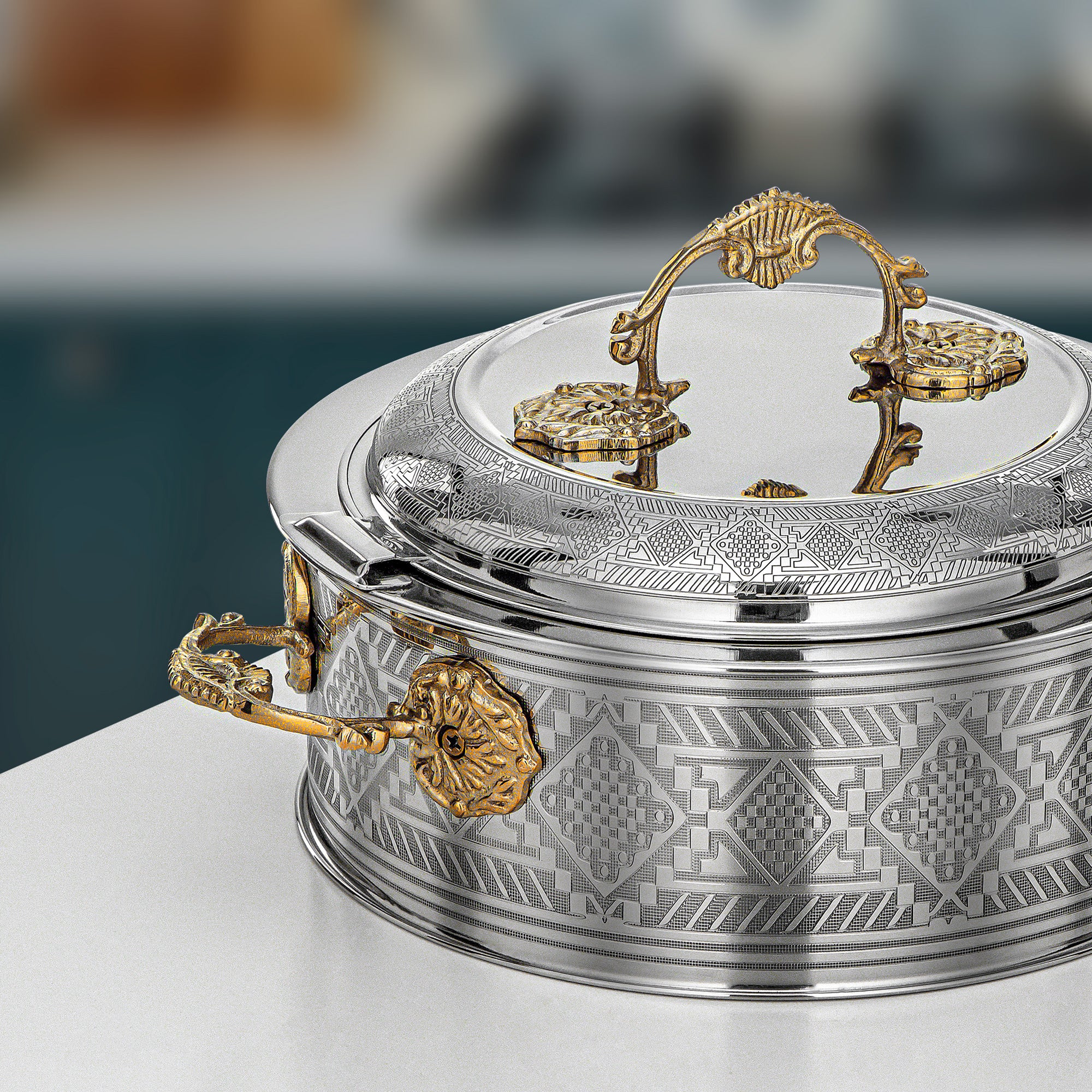 Almarjan Hot Pot 25cm Silver & Gold – Areej Collection