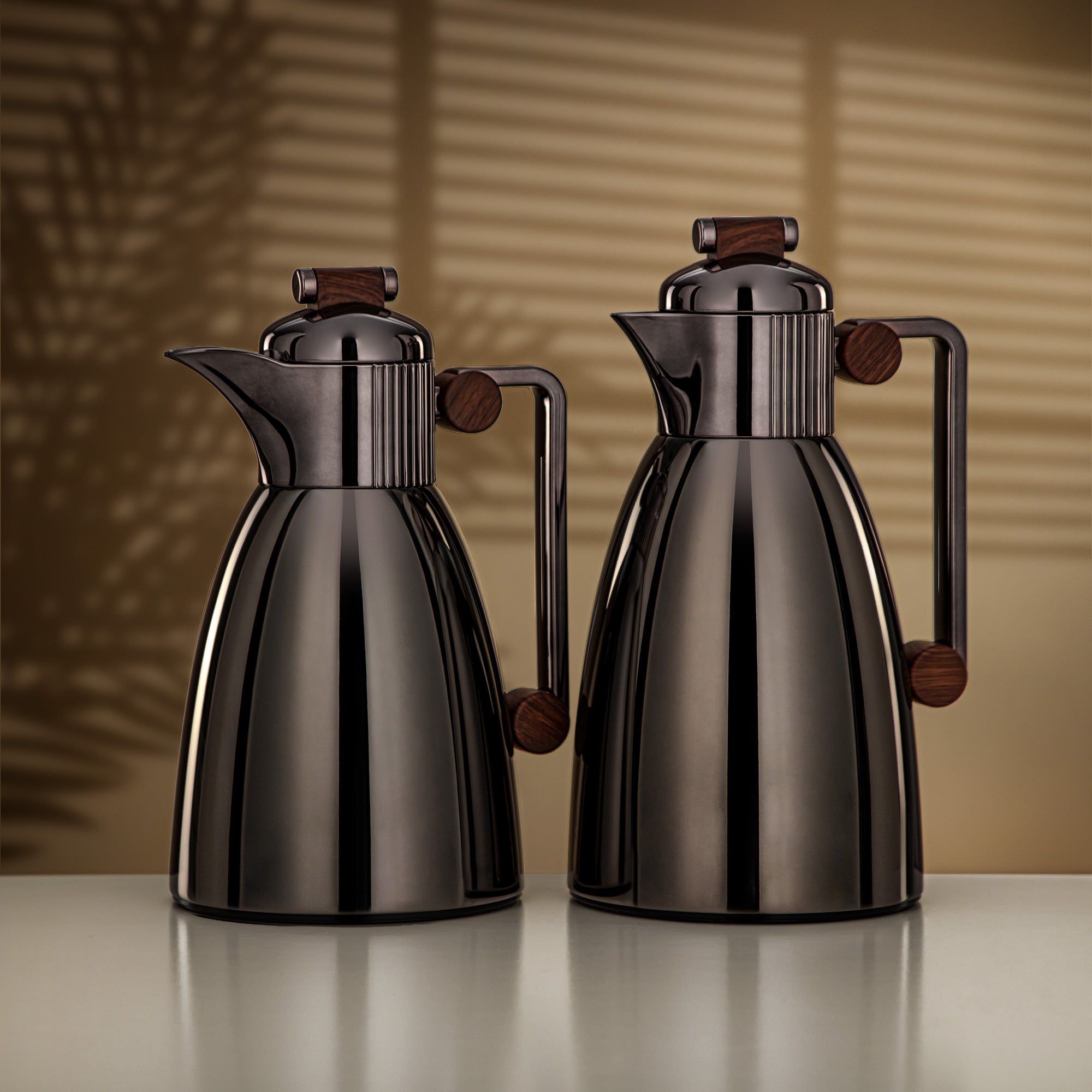 Almarjan Vacuum Flask Set 0.7L & 1L Gun Black & Dark Wood