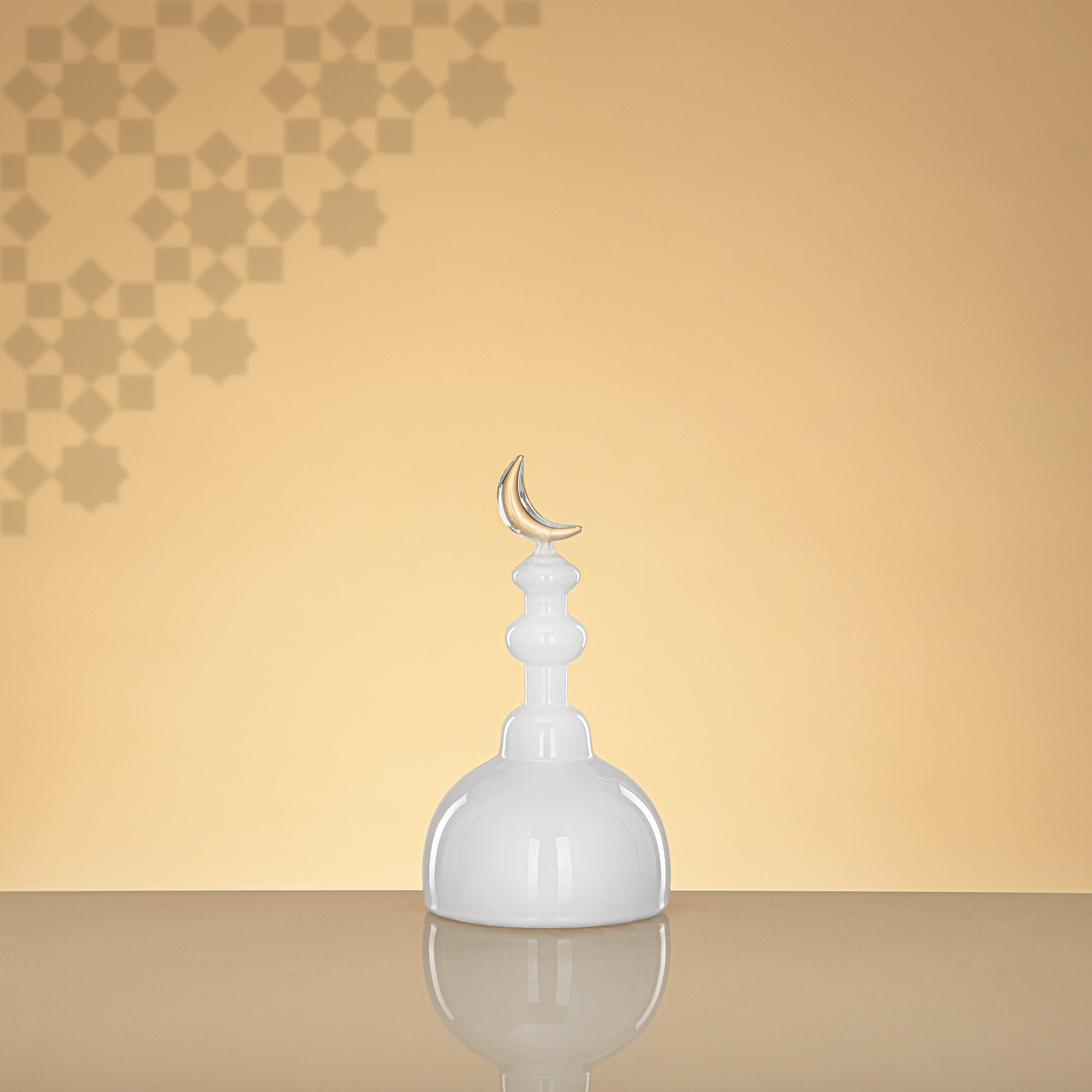 Almarjan Minaret Table Decoration 17cm x 9cm White with Clear Crescent Moon – Noor Al Layali