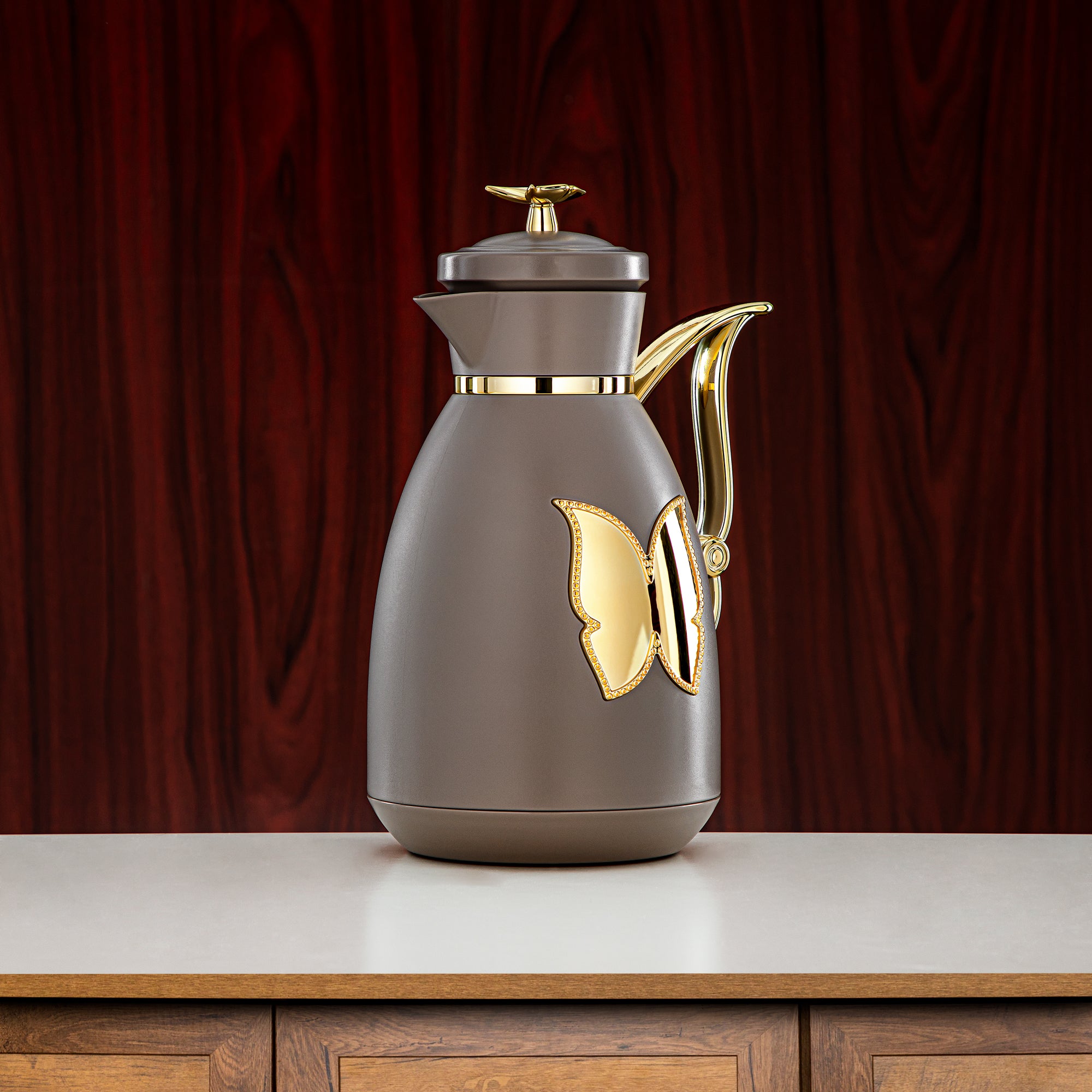 طقم ترامس المرجان بلاستيك زر ضغط 0.7 لتر + 1 لتر قهوة وذهب (SM-2C142-070/100 WG/G) - زجاجة شاي وقهوة