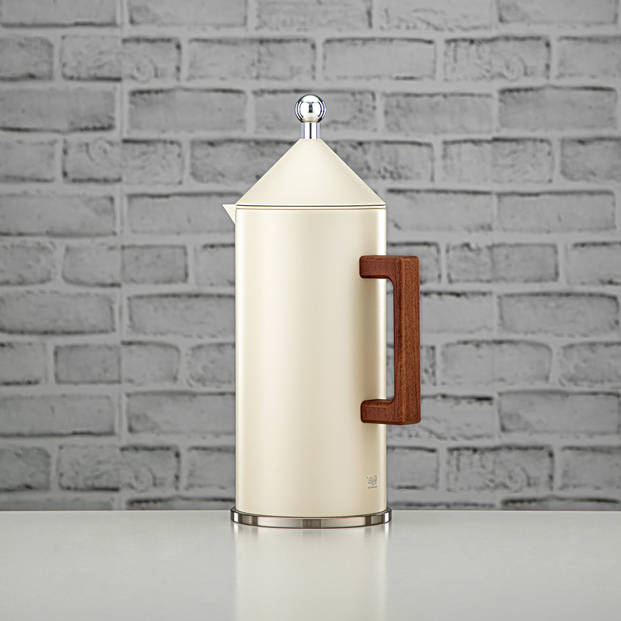 طقم ترامس المرجان زر ضغط 0.6 لتر + 1 لتر رمل وفضي (VAF2950006) - مجموعة طقم ترامس حديثة